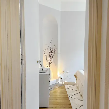 Appartamento Amazing Two Bedroom In The Heart Of Parigi