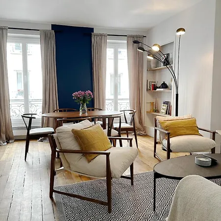 Appartamento Amazing Two Bedroom In The Heart Of Parigi